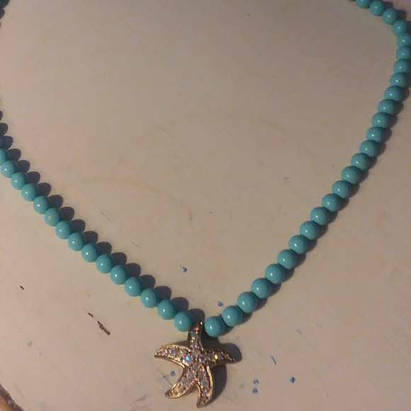Turquiose Beaded Gold Rhinestone Starfish Necklace - Picture 2 of 4